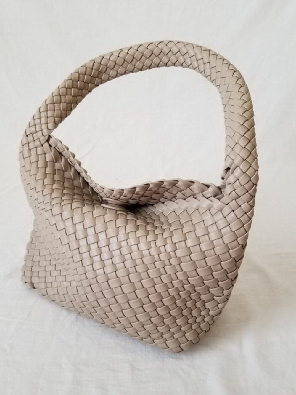 NWOT! Woven Faux Leather Purse Tote with Magnetic Closure & Basketweave Design - Picture 7 of 7